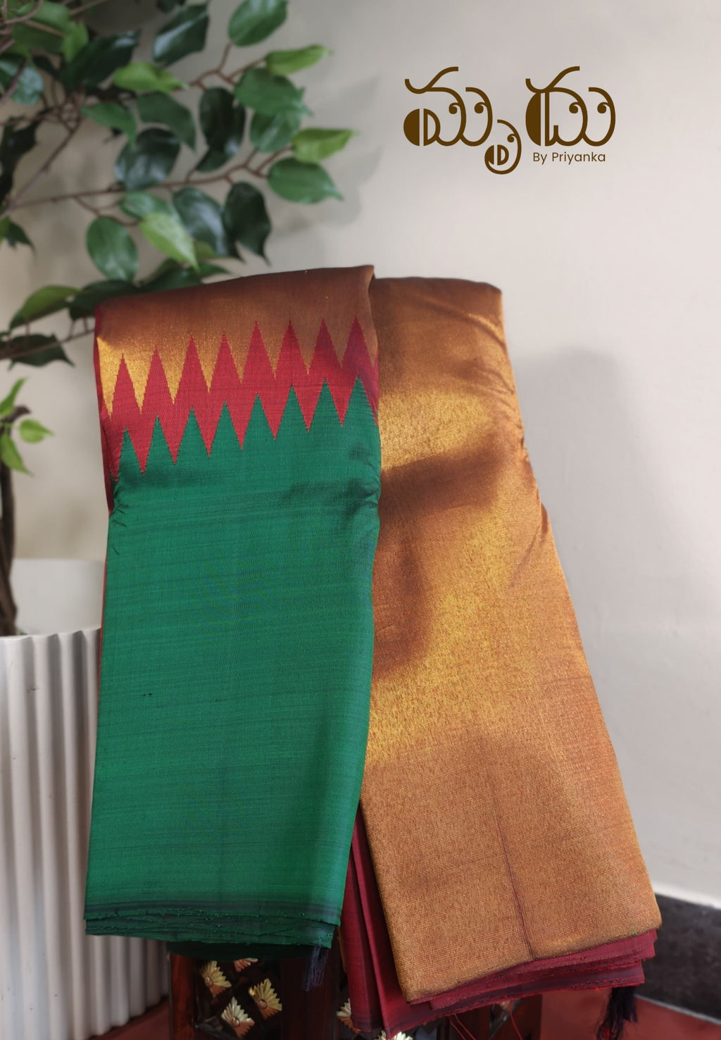 Emerald Green Kancheevaram Ettukol Silk Saree